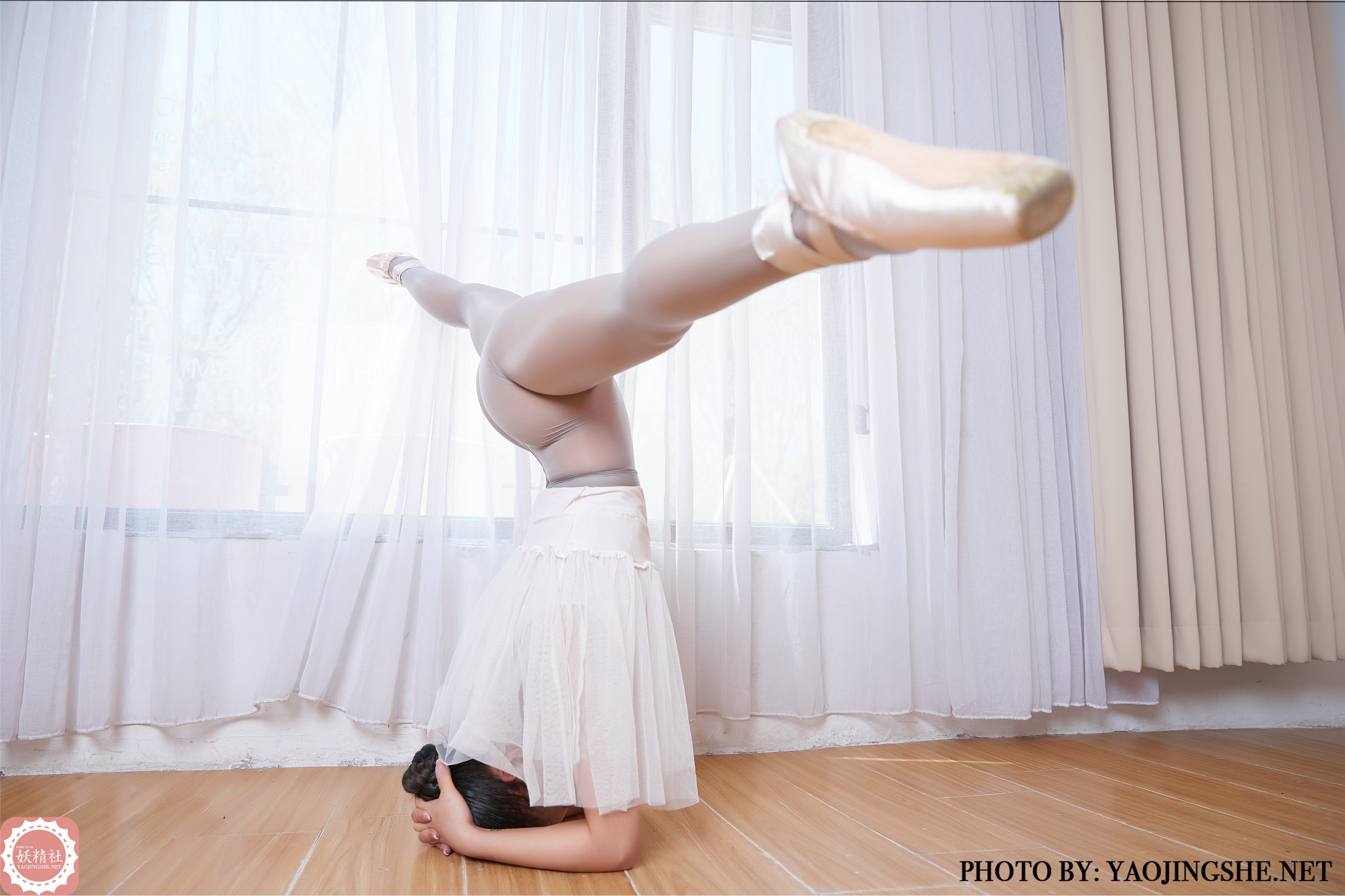 YaoJingShe 妖精社  T2020《柒子-白纱裙劈叉》